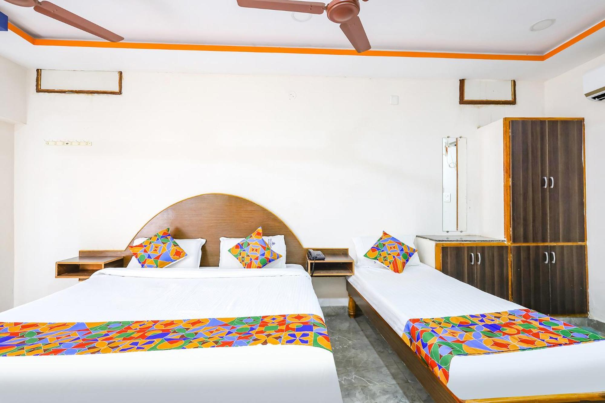 Hotel Capital O Lakshmi Residency Tirupati Exterior foto