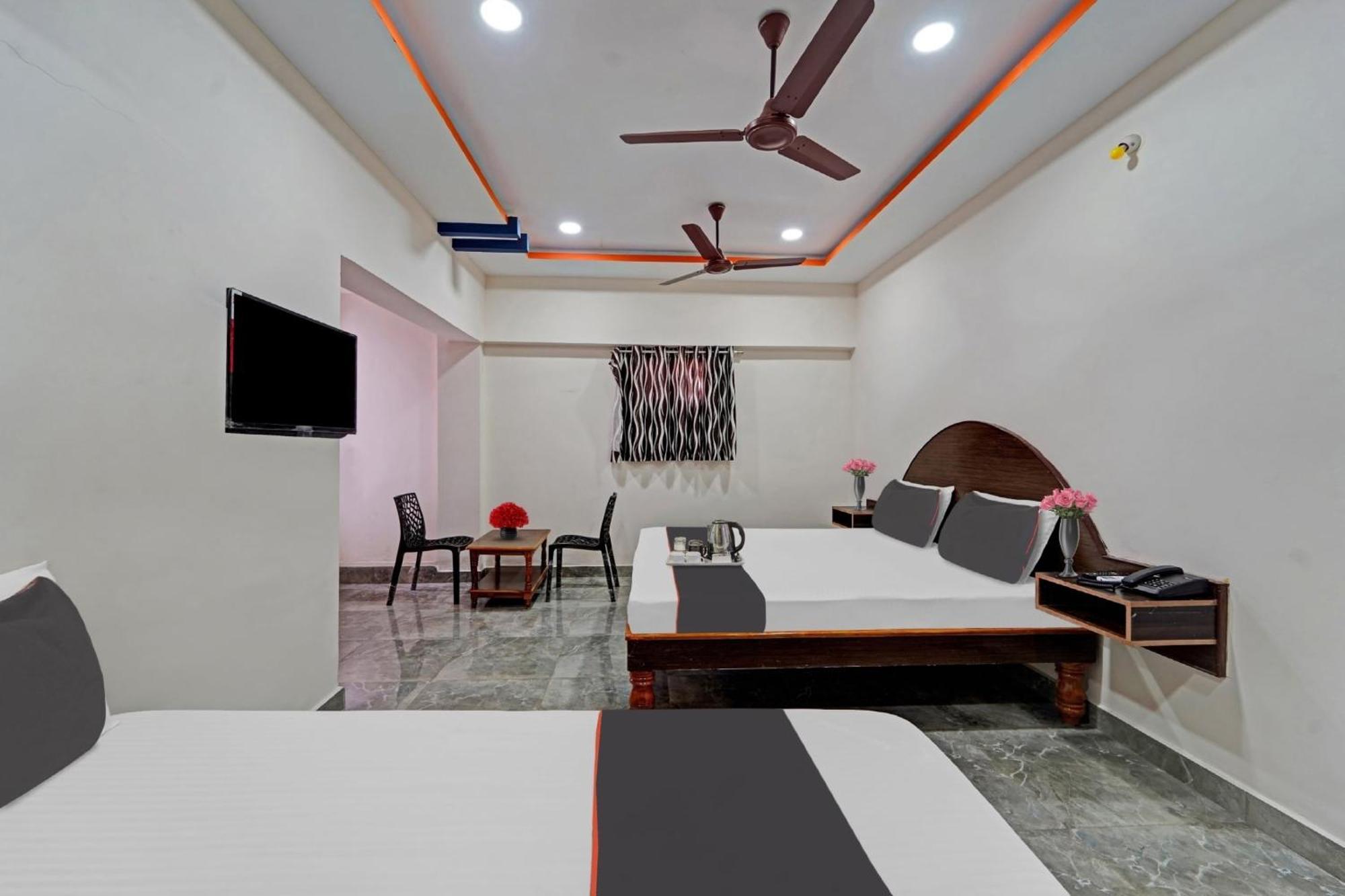 Hotel Capital O Lakshmi Residency Tirupati Exterior foto