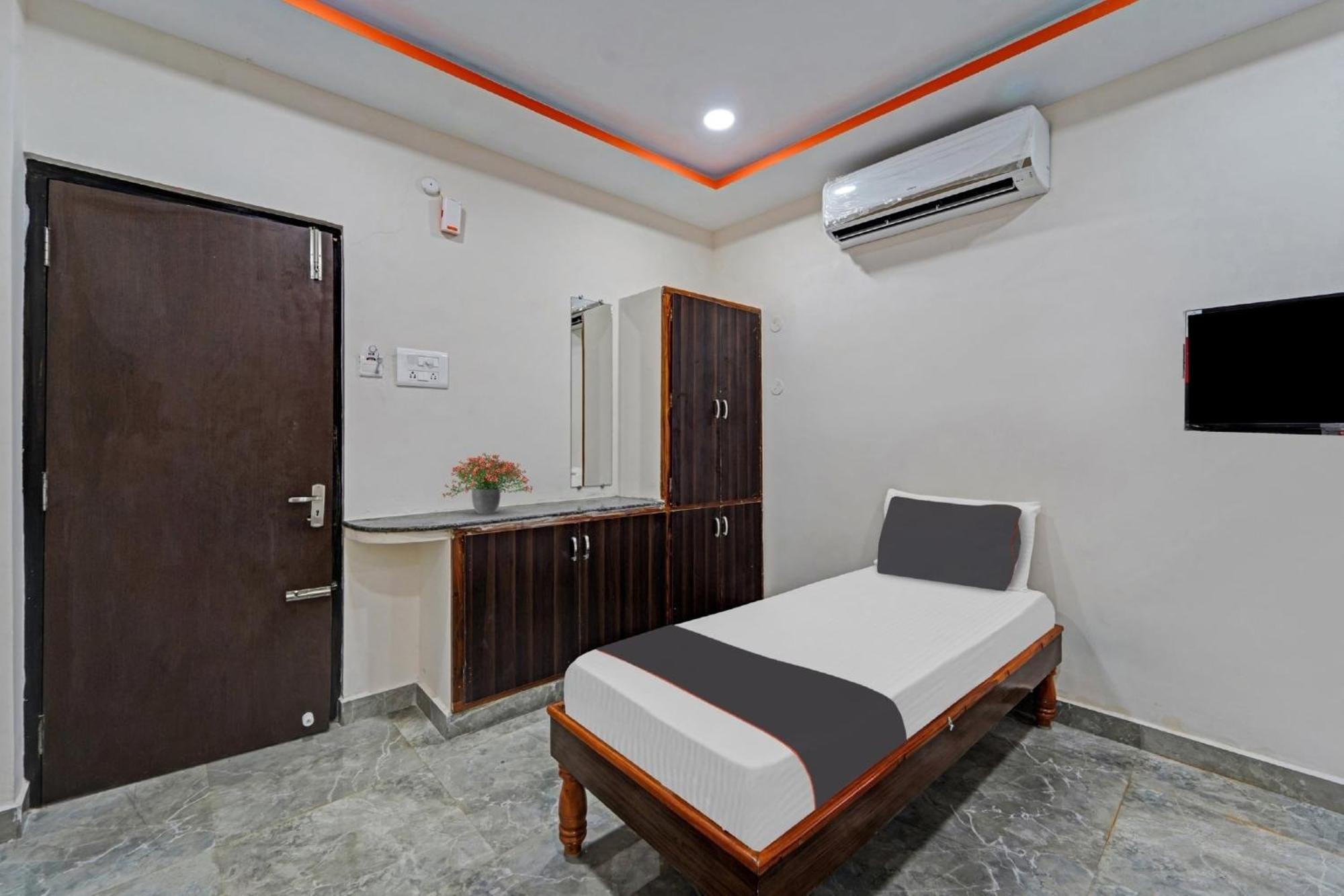 Hotel Capital O Lakshmi Residency Tirupati Exterior foto